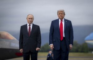 Republican Senator Slams Trump For Unilaterally Pausing Sanctions Against Russia Trump,_Putin_Alaska_Arrival_(9260678)